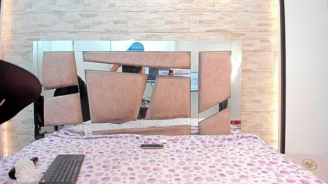 kendall grace online show from April 2026 11:34:01 AM