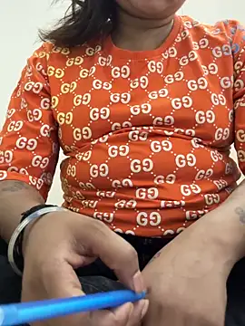 BunnyCharm01 online show from April 2026 06:52:01 PM