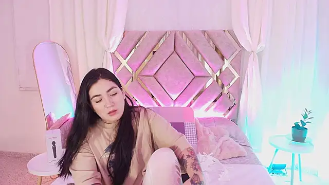 KathiaJenner online show from March 2026 01:36:02 PM