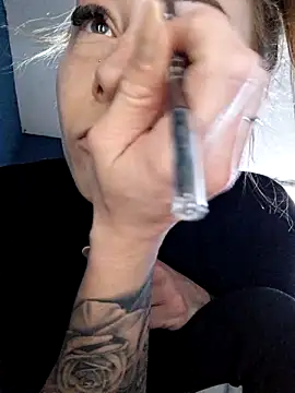 dewimp1 online show from March 2026 11:38:01 AM