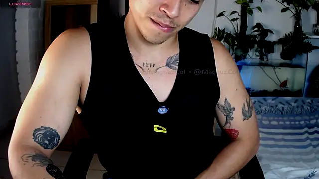 Snapshot of Magnuz_Col chatting on July 2026 04:19:01 AM Magnuz Col online show from July 2026 04:19:01 AM