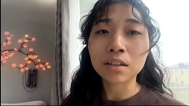 SweetMiaXO online show from April 2026 01:42:02 AM