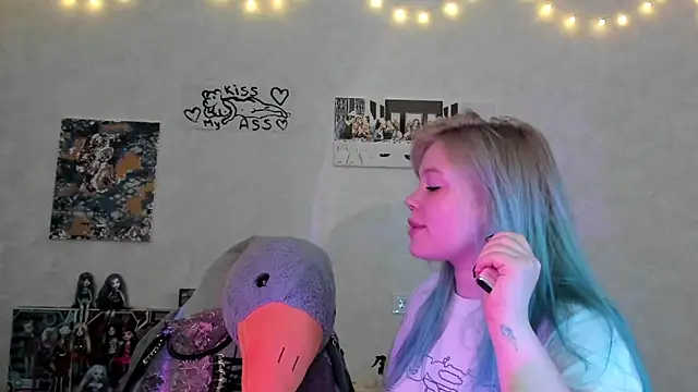 Lulu Di online show from June 2026 08:52:01 PM
