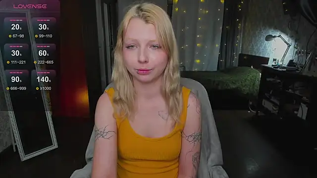 Snapshot of yourlovelyeve chatting on February 2026 04:27:02 PM yourlovelyeve online show from February 2026 04:27:02 PM