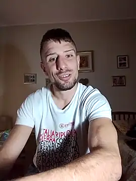 Snapshot of Mcsimotoro chatting on April 2026 02:44:01 PM Mcsimotoro online show from April 2026 02:44:01 PM