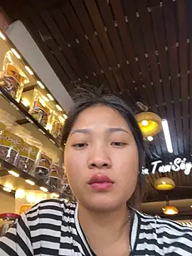 Lyn-be99 online show from April 2026 08:20:01 AM