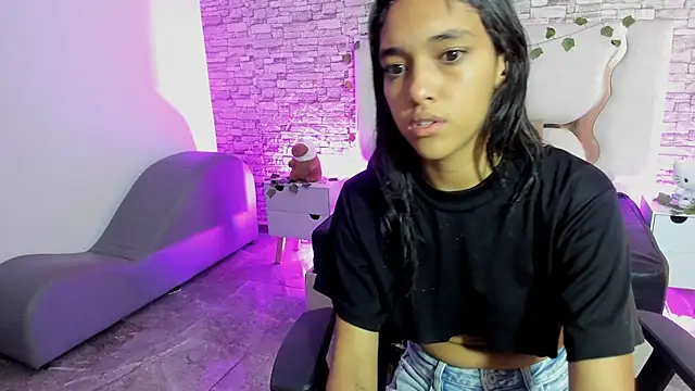 TINY TAY online show from April 2026 11:35:01 AM