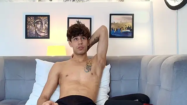 PRETTY COCK1 online show from March 2026 03:45:01 PM