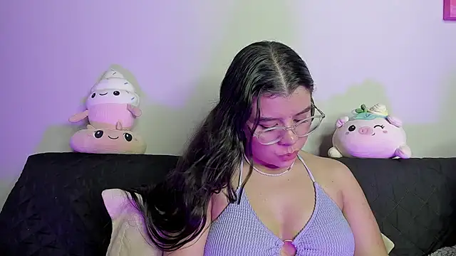 ViolettM online show from April 2026 10:33:02 PM