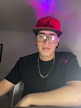 Maximuz1920 online show from March 2026 02:27:02 AM