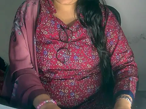 Cute Aliyaa online show from March 2026 08:16:01 AM