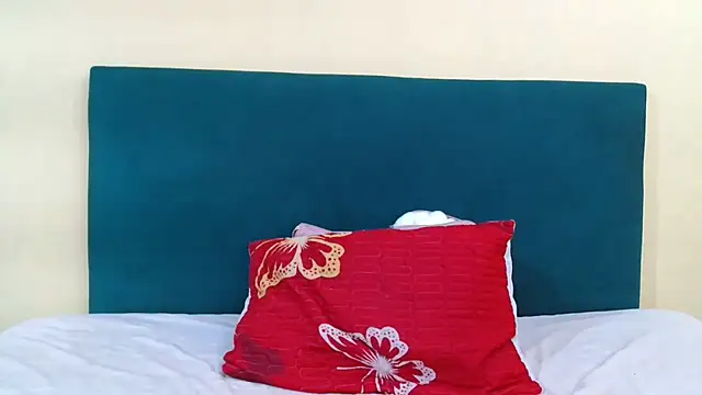 FreakyMelanin18 online show from April 2026 11:42:01 PM