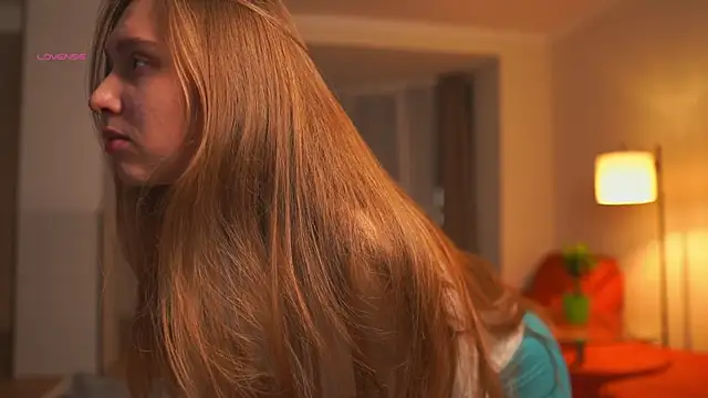 SharaNewbern online show from April 2026 03:24:01 PM