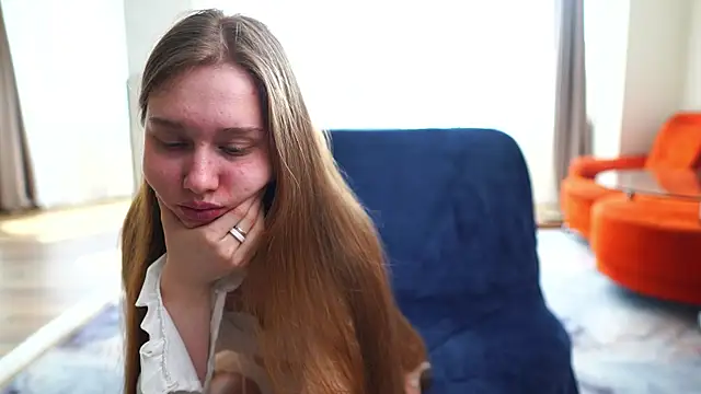 SharaNewbern online show from April 2026 10:38:02 AM