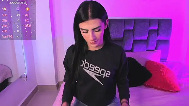 Isabella Moon9 online show from April 2026 12:39:01 PM