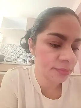 luna pinky online show from April 2026 04:26:02 PM