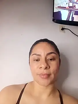 luna pinky online show from April 2026 08:09:02 PM