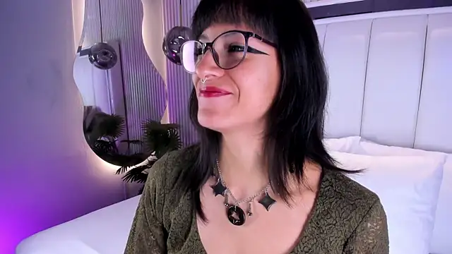 Snapshot of ViolettaColinss chatting on June 2026 11:40:02 AM ViolettaColinss online show from June 2026 11:40:02 AM