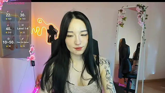 AliceeinWonderlanddd online show from April 2026 02:53:01 AM