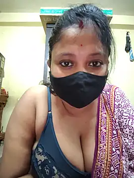 Curvy Trisha online show from June 2026 01:21:02 PM