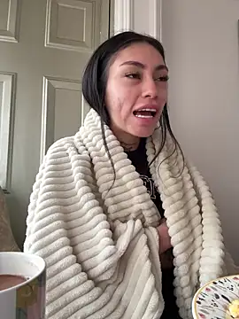 Bonny Eva online show from April 2026 04:39:01 PM