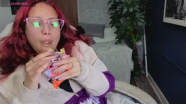 saphire  online show from April 2026 01:14:01 AM