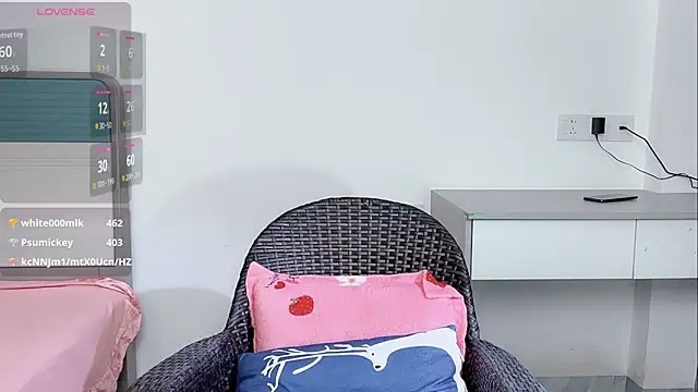 xianxian-baby online show from March 2026 07:00:02 AM