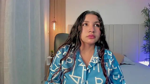 Victoria Rosee online show from May 2026 12:09:02 PM