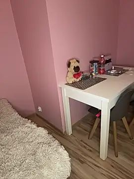 susannee online show from March 2026 08:59:01 PM