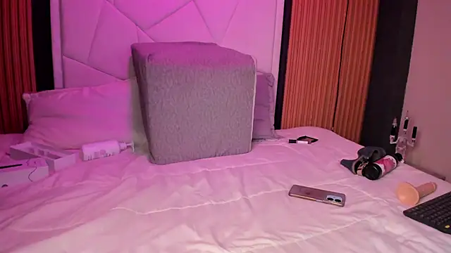 MiaTorres4 online show from March 2026 08:26:33 AM