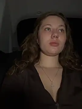 AsynaYuuki online show from April 2026 06:17:02 PM