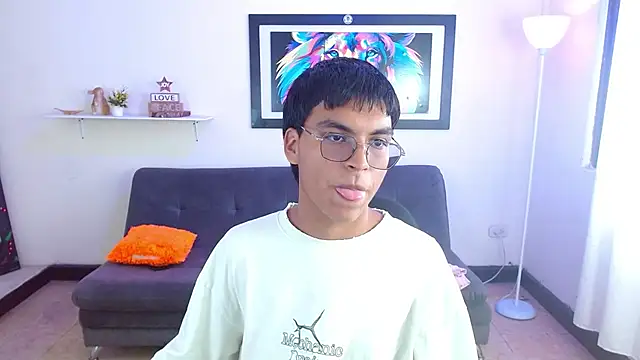 Maecum18 online show from April 2026 09:10:02 PM