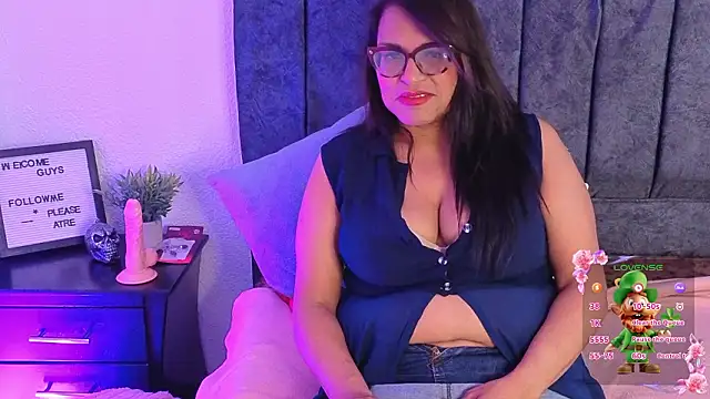 Angela mature49 online show from March 2026 07:17:01 PM