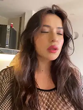 Snapshot of foxxy_lover chatting on April 2026 06:05:02 PM foxxy lover online show from April 2026 06:05:02 PM