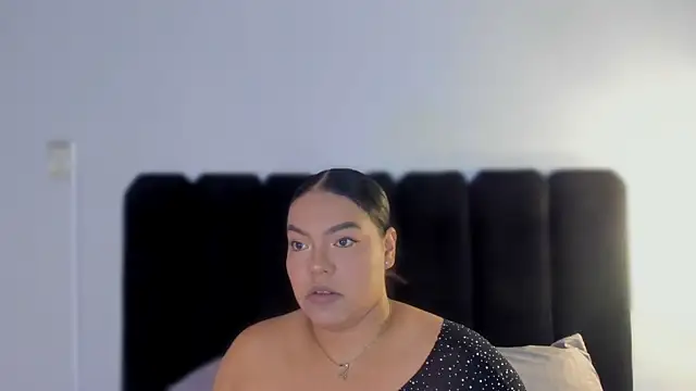 Amaranoir- online show from April 2026 03:39:01 AM