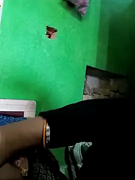 Priyakoli4568 online show from April 2026 07:53:01 AM