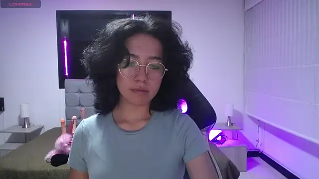 Lynn turner online show from March 2026 01:28:02 PM