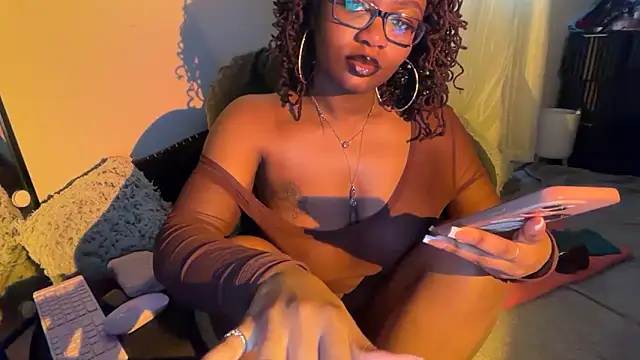 SunniSoles99 online show from April 2026 12:30:01 PM