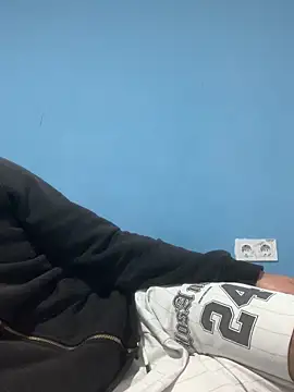 robeertiito online show from April 2026 09:13:01 AM