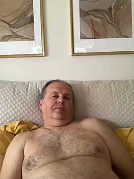 Snapshot of YachtCaptain10 chatting on February 2026 11:14:02 AM YachtCaptain10 online show from February 2026 11:14:02 AM