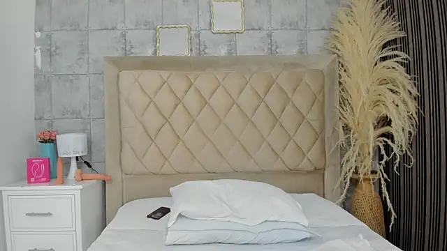 CleoFoxx  online show from April 2026 01:41:01 PM