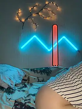 AlyaX X online show from April 2026 10:46:01 AM