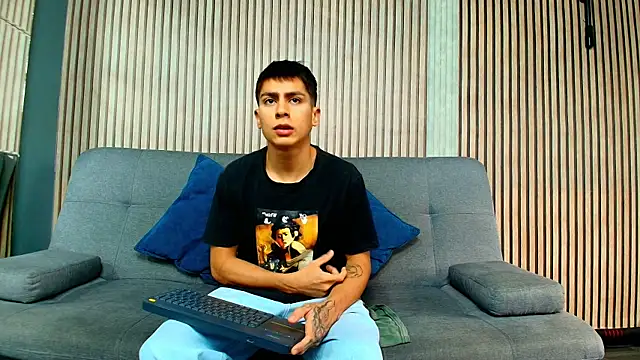 Aron pulse online show from March 2026 01:28:01 PM