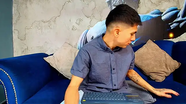 Aron pulse online show from March 2026 01:22:02 PM