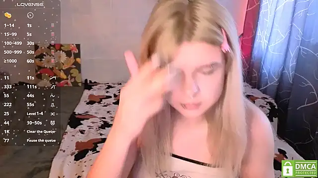 Snapshot of MoonlightGrace chatting on April 2026 12:25:01 PM MoonlightGrace online show from April 2026 12:25:01 PM