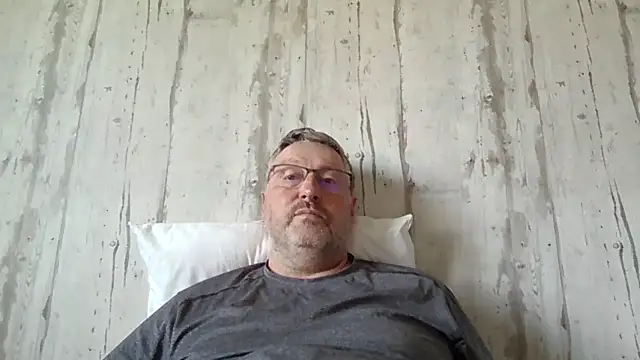 doudou310 online show from April 2026 03:53:01 PM