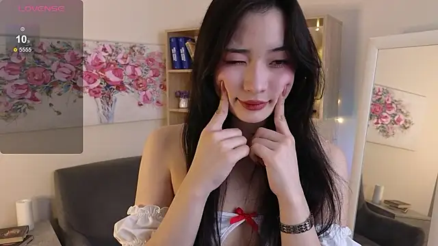 Noiry Vuvez online show from March 2026 06:47:01 PM