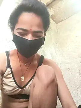 Sunali Bendre online show from March 2026 02:04:02 AM