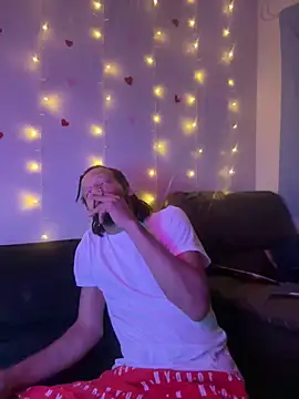 magic man1085 online show from April 2026 03:33:01 AM