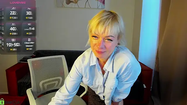 Snapshot of Ann_Annise chatting on June 2026 01:15:02 AM Ann Annise online show from June 2026 01:15:02 AM